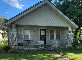 303 SW Burt St, Minco, OK 73059