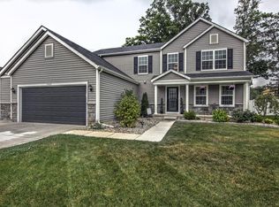 1063 Oak Trail Dr, Chesterton, IN 46304