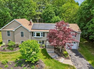 4 Carmel Dr, Billerica, MA 01821
