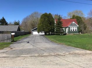 37 Maple St, Ellsworth, ME 04605