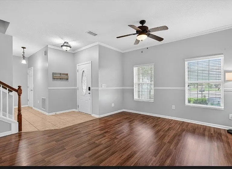 112 Kildrummy Ct — Photo 7