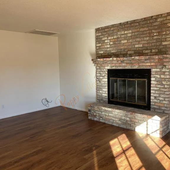 1495 Franklin Dr — Photo 3