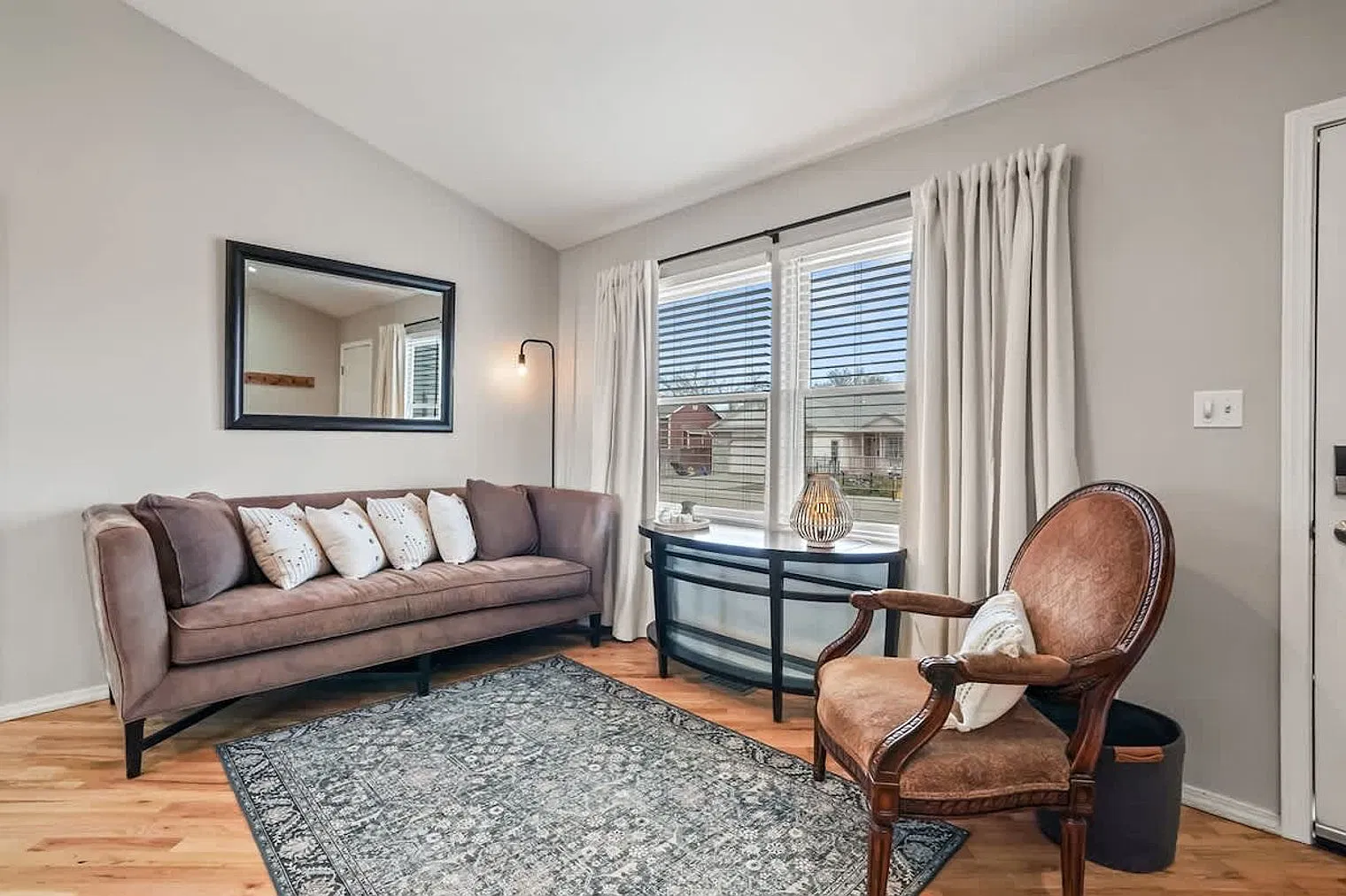 3 bed, 2.0 bath, 1442 sqft, $4,593 — Photo 1