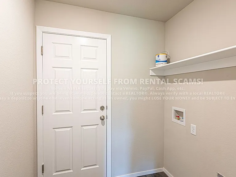 1151 E Sparrow Cir — Photo 11