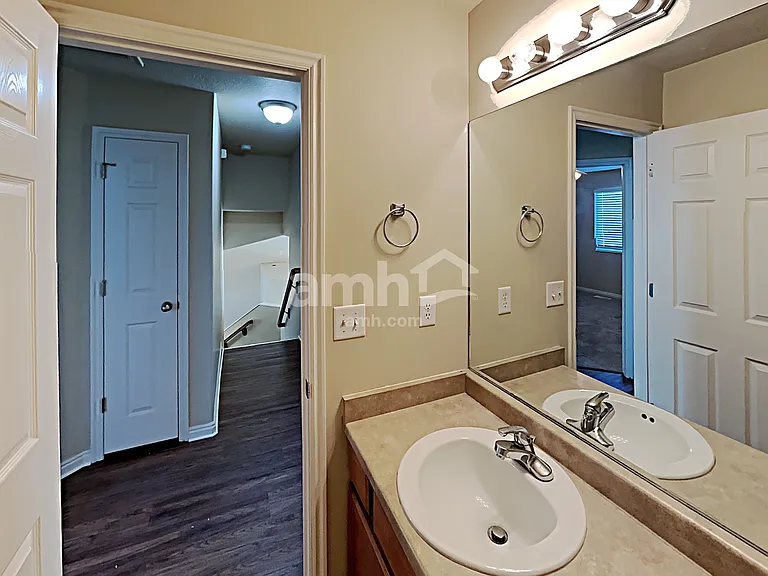 726 N Fox Hollow Dr — Photo 16
