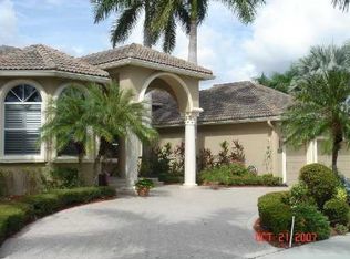 2569 Mayfair Ln, Weston, FL 33327