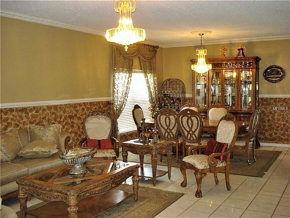 4th image of 2928 Shannon Cir