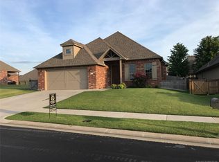 4722 E 146th St S, Bixby, OK 74008