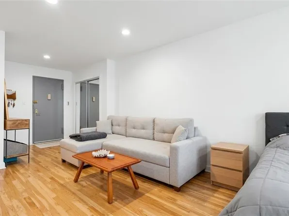 140 7th Ave APT 4S, New York, NY 10011