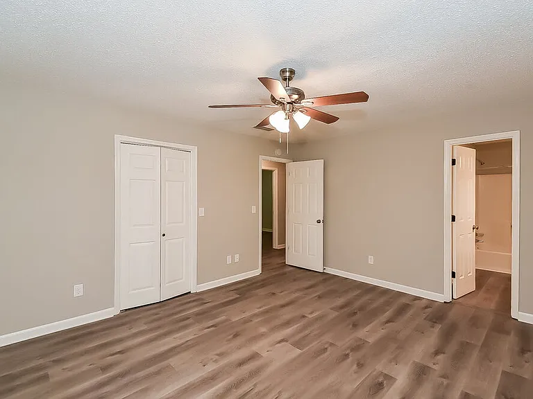 2466 Zachary Woods Dr NW — Photo 10