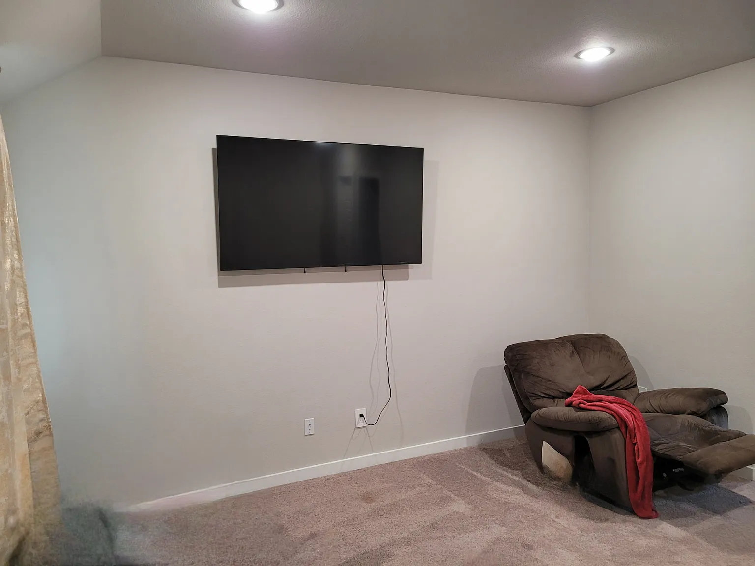 4 bed, 2184 sqft, $2,300 — Photo 3