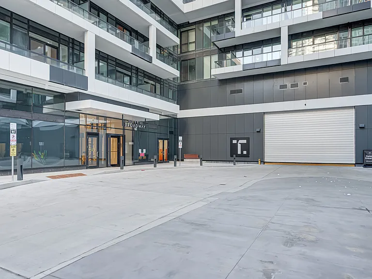 65 Broadway Ave — Photo 4