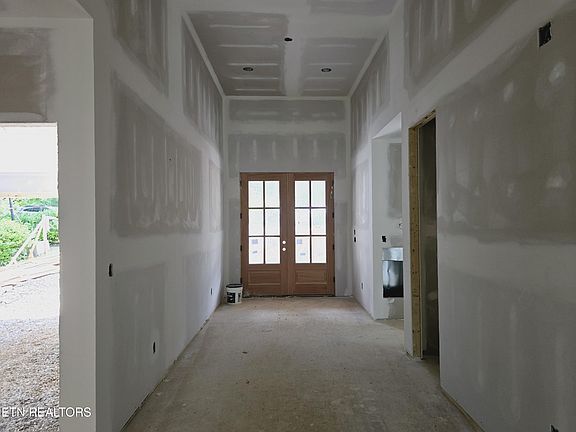 5th image of 128 Tuhdegwa Way