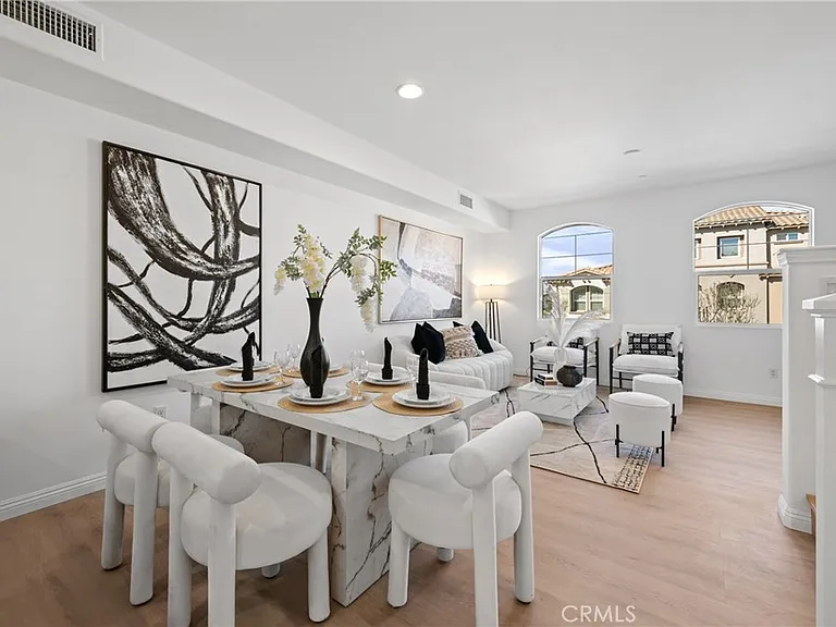 312 N Fenimore Ave — Photo 10