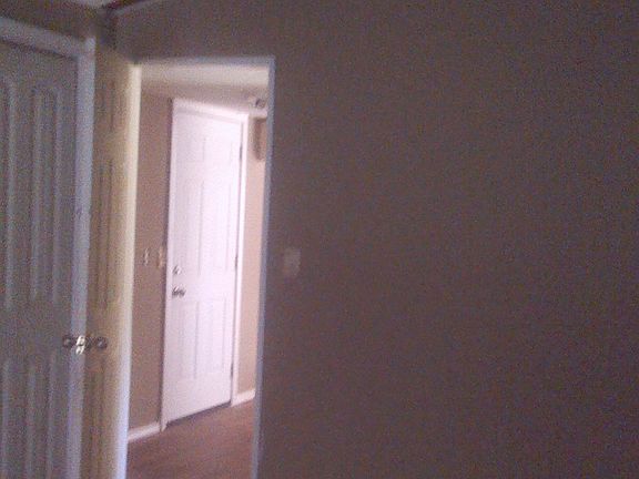 4th image of 22225 Lakewood Dr
