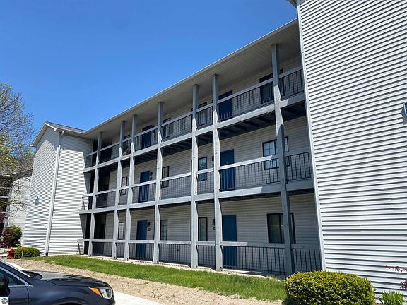3rd image of 641 Riverine Dr Condo 304