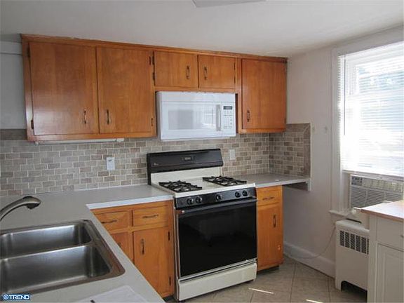 2nd image of 92 Martins Ln #B