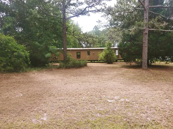 554 Wilderness Rd, Eastpoint, FL 32328