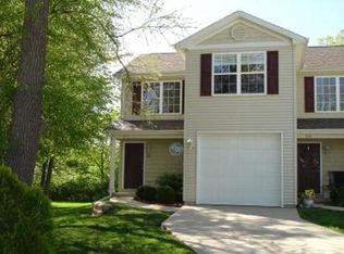 317 Windwood Ct, Mahomet, IL