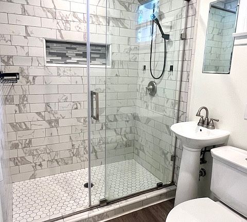 4th image of 1261 Edison St #A