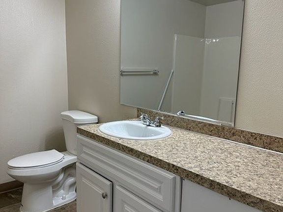 5th image of 3394-3412 30th Ave NE #3406-202