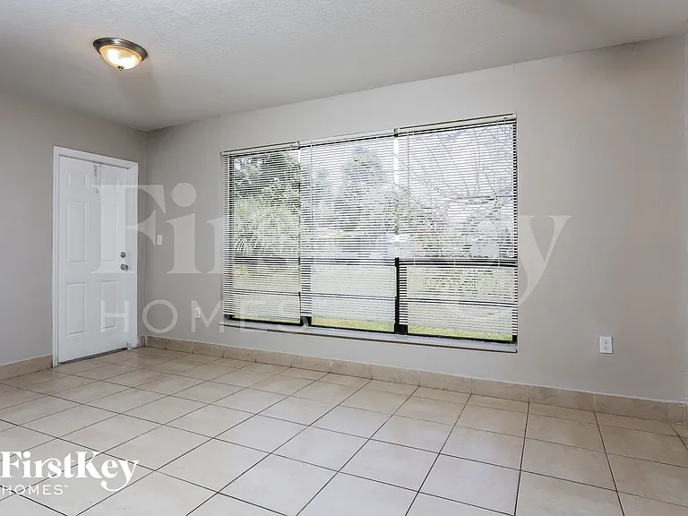 731 NW 175th Dr — Photo 6