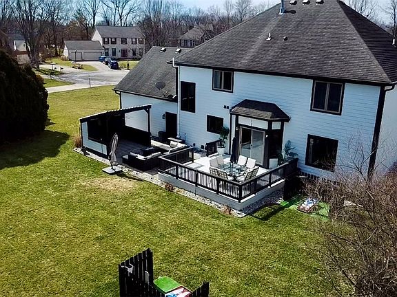 2nd image of 10748 Countrywalk Ct