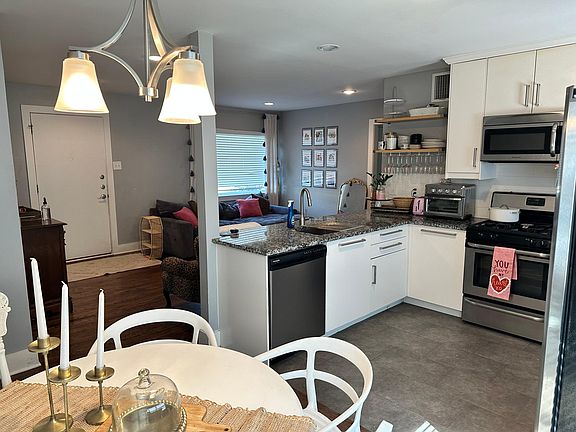 5th image of 4902 Kelton Dr
