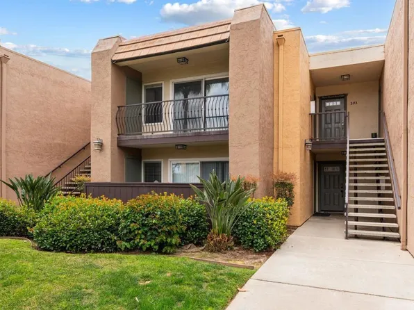 155 Avenida Descanso Unit 202, Oceanside, CA 92057