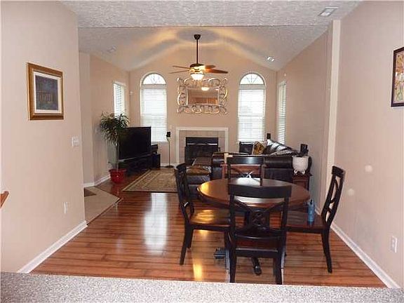 5th image of 665 Albion Pl