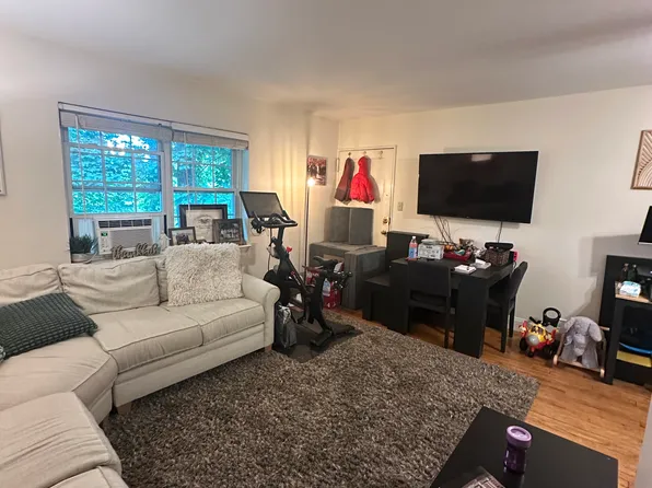 7 Charlesbank Rd APT 5, Newton, MA 02458