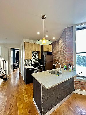 4th image of 412 Gates Ave #4B