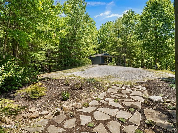 20th image of 2122 Dove Ridge Ln