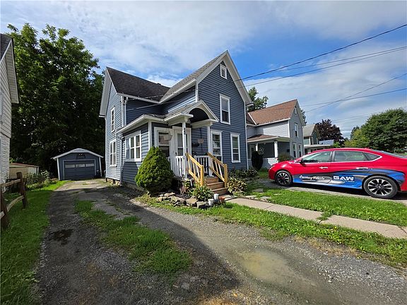 3rd image of 21 Whiting St