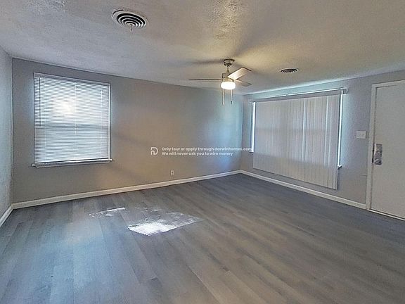 4th image of 1022 W Rose St