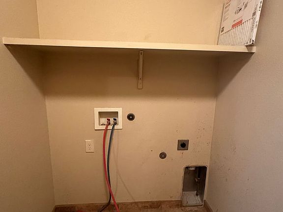 4th image of 4381 Levante Dr
