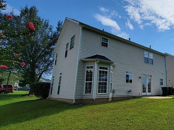 4th image of 9529 Green Apple Dr
