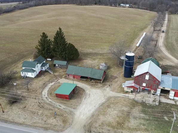 W1564 County Road Cir, Helenville, WI 53137