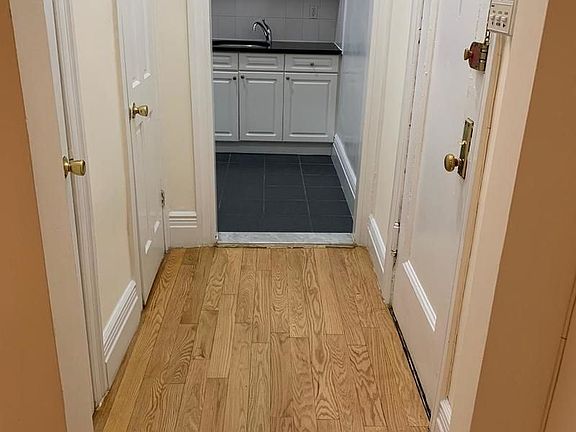 3rd image of 220 W 98th St APT 3M