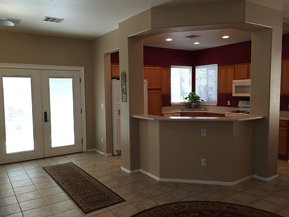3rd image of 8837 Spinning Wheel Ave