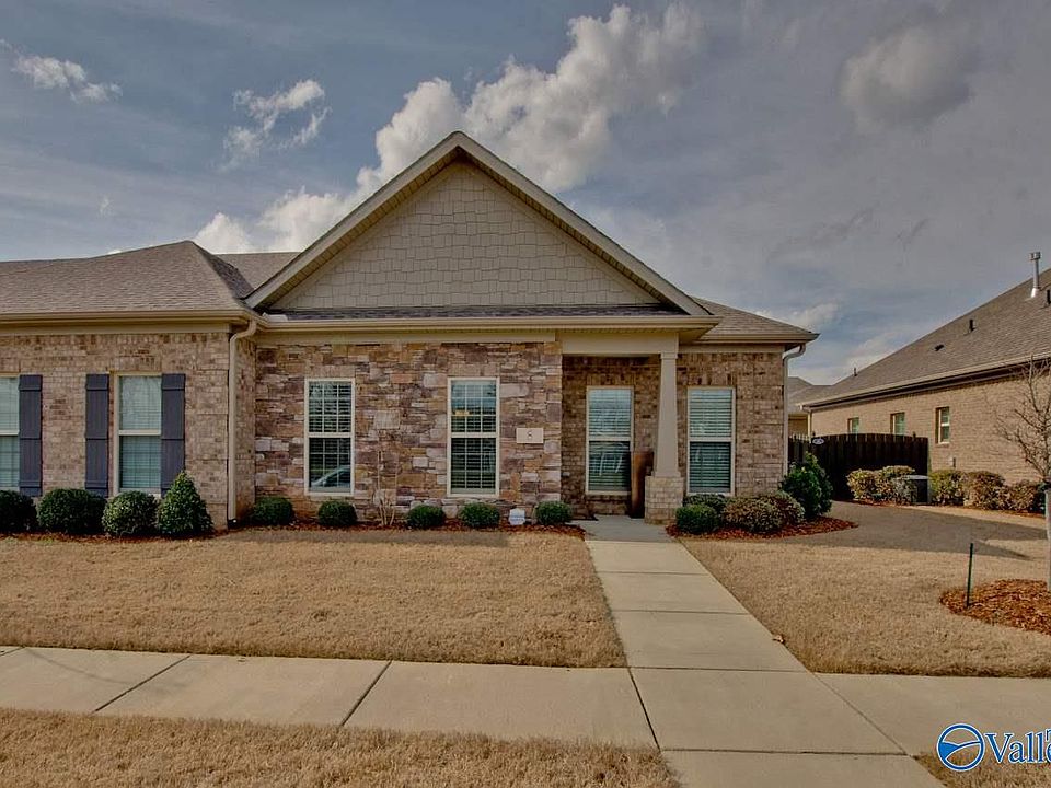 1st image of 8 Atherton Cir SW