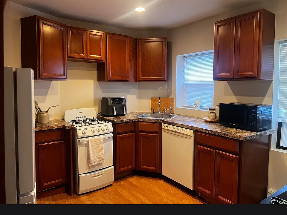 26 Tilt St #1