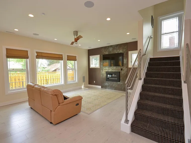 10023 Clue Dr — Photo 38