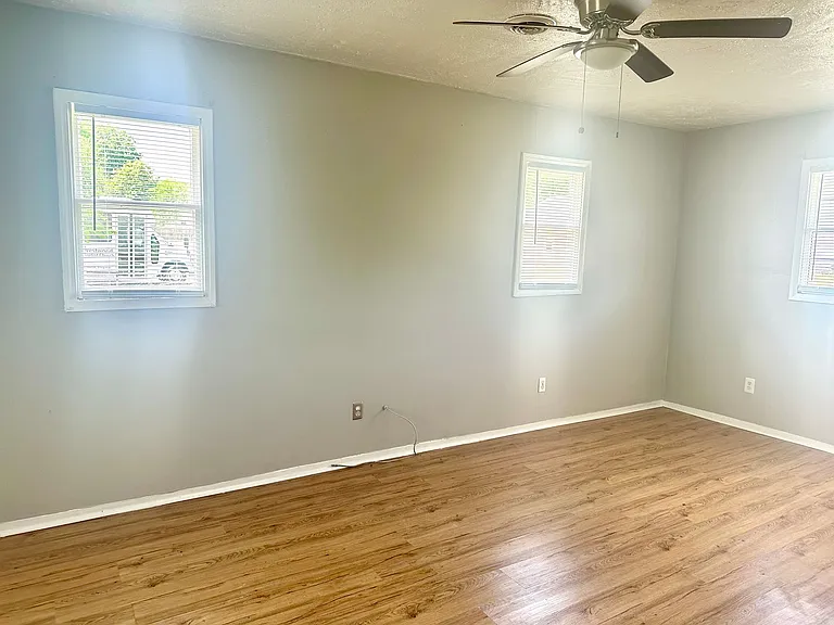 5407 Stokes Ln — Photo 8