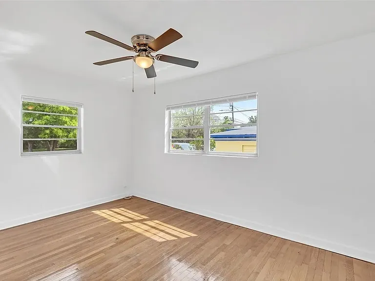 3702 E Esther St — Photo 8