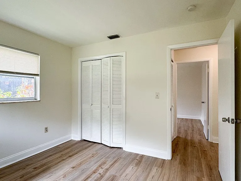 914 San Remo Ave — Photo 12
