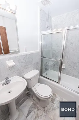 Rented by Bond New York | media 7