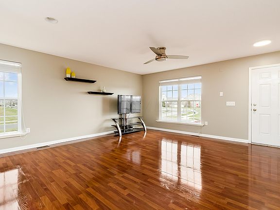 5th image of 5525 Rainbow Falls St