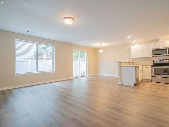 3rd image of 6101 NE 79th Ave