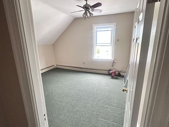 4th image of 82 Pacific St Floor 3